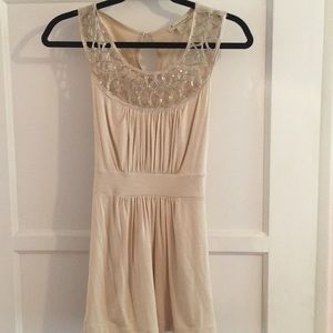 Detailed cream tank top